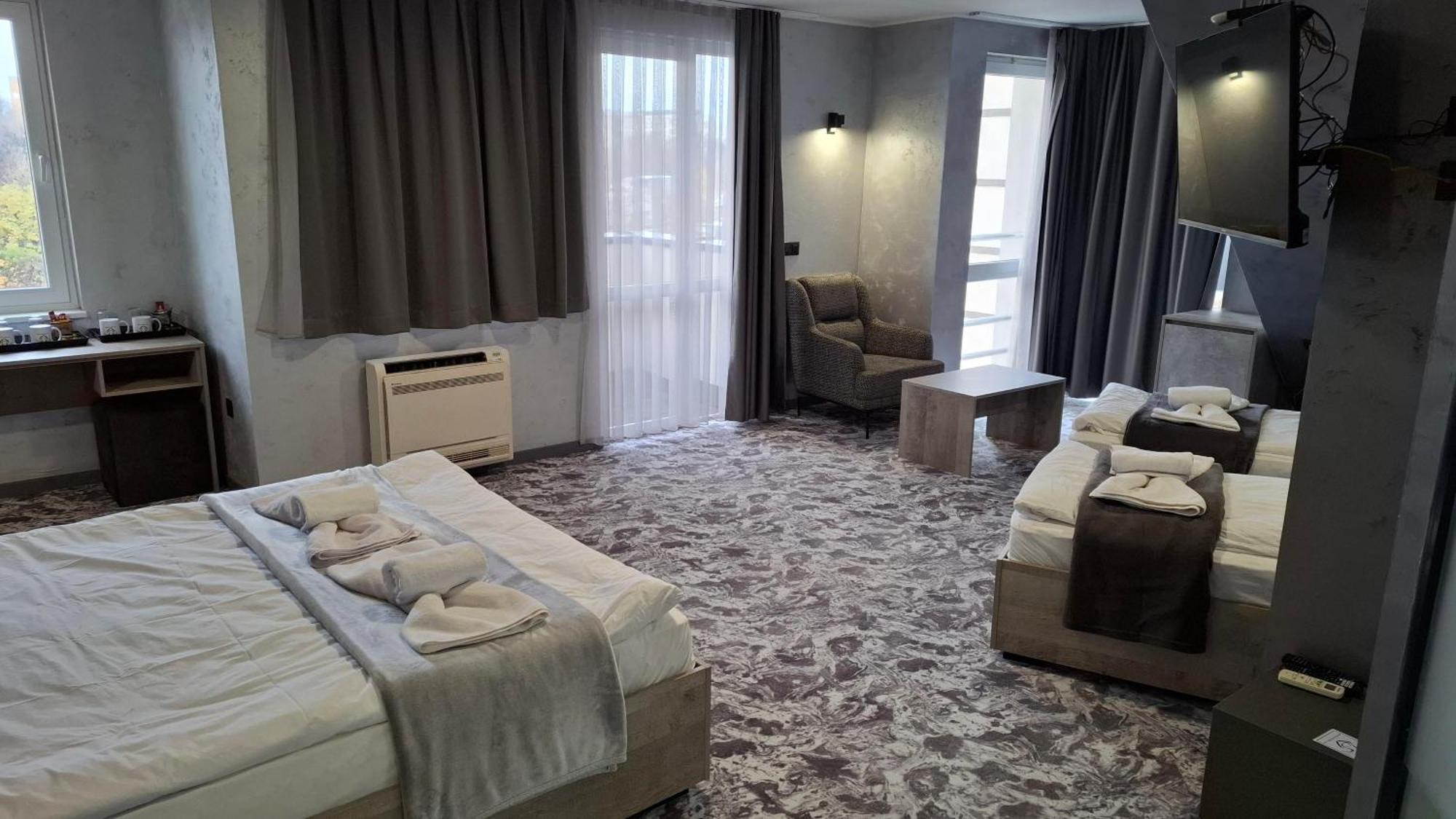 Rcr Einstein Aparthotel Sofia